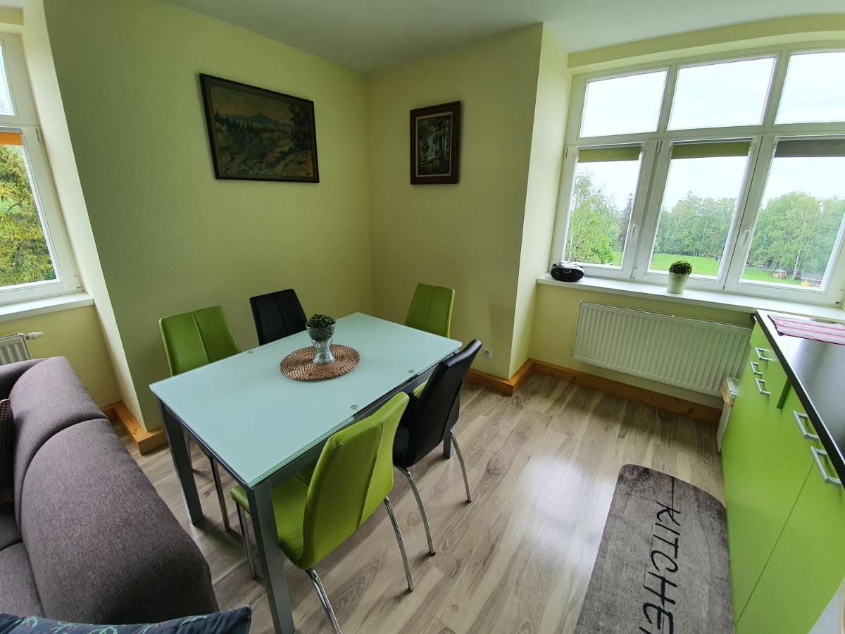 Apartman Helenka Stara Morava ตาตรันสกา ลอมนีจา ภายนอก รูปภาพ