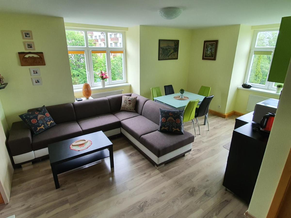 Apartman Helenka Stara Morava ตาตรันสกา ลอมนีจา ภายนอก รูปภาพ