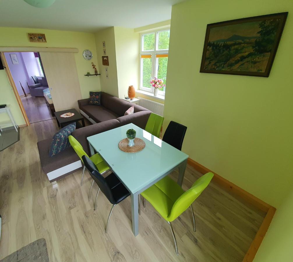 Apartman Helenka Stara Morava ตาตรันสกา ลอมนีจา ภายนอก รูปภาพ