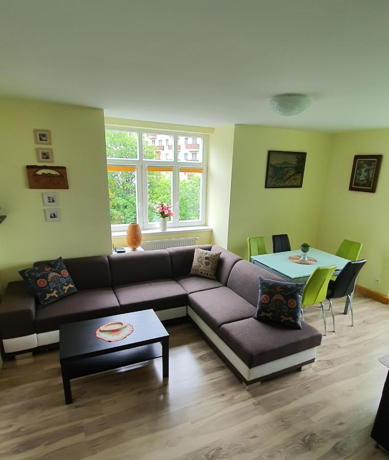 Apartman Helenka Stara Morava ตาตรันสกา ลอมนีจา ภายนอก รูปภาพ