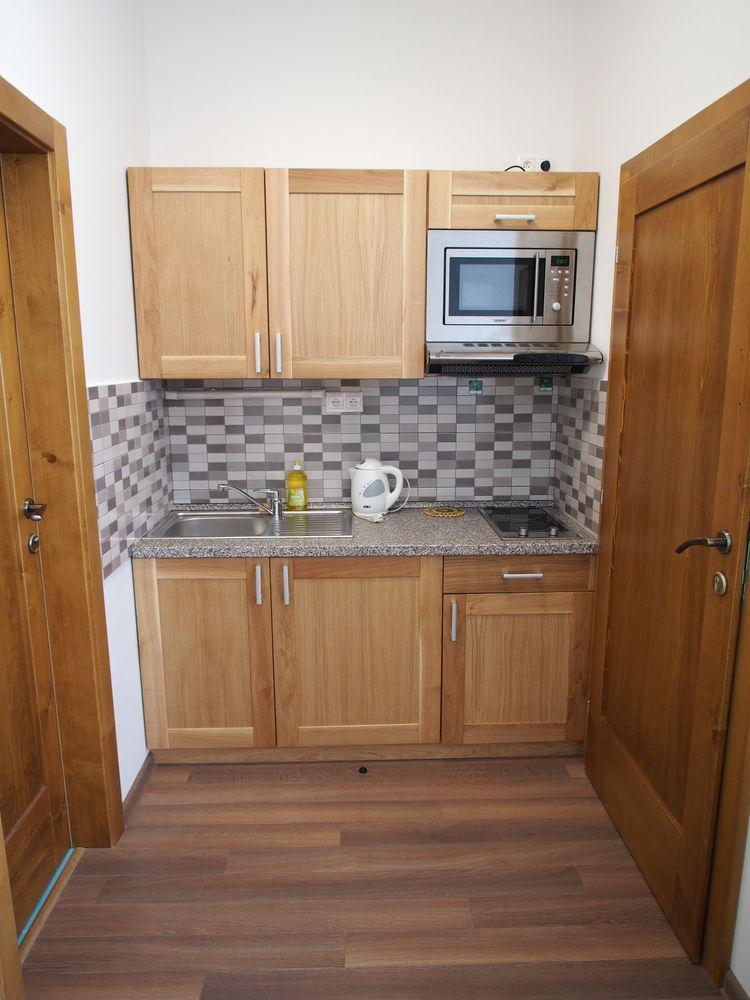 Apartman Helenka Stara Morava ตาตรันสกา ลอมนีจา ภายนอก รูปภาพ
