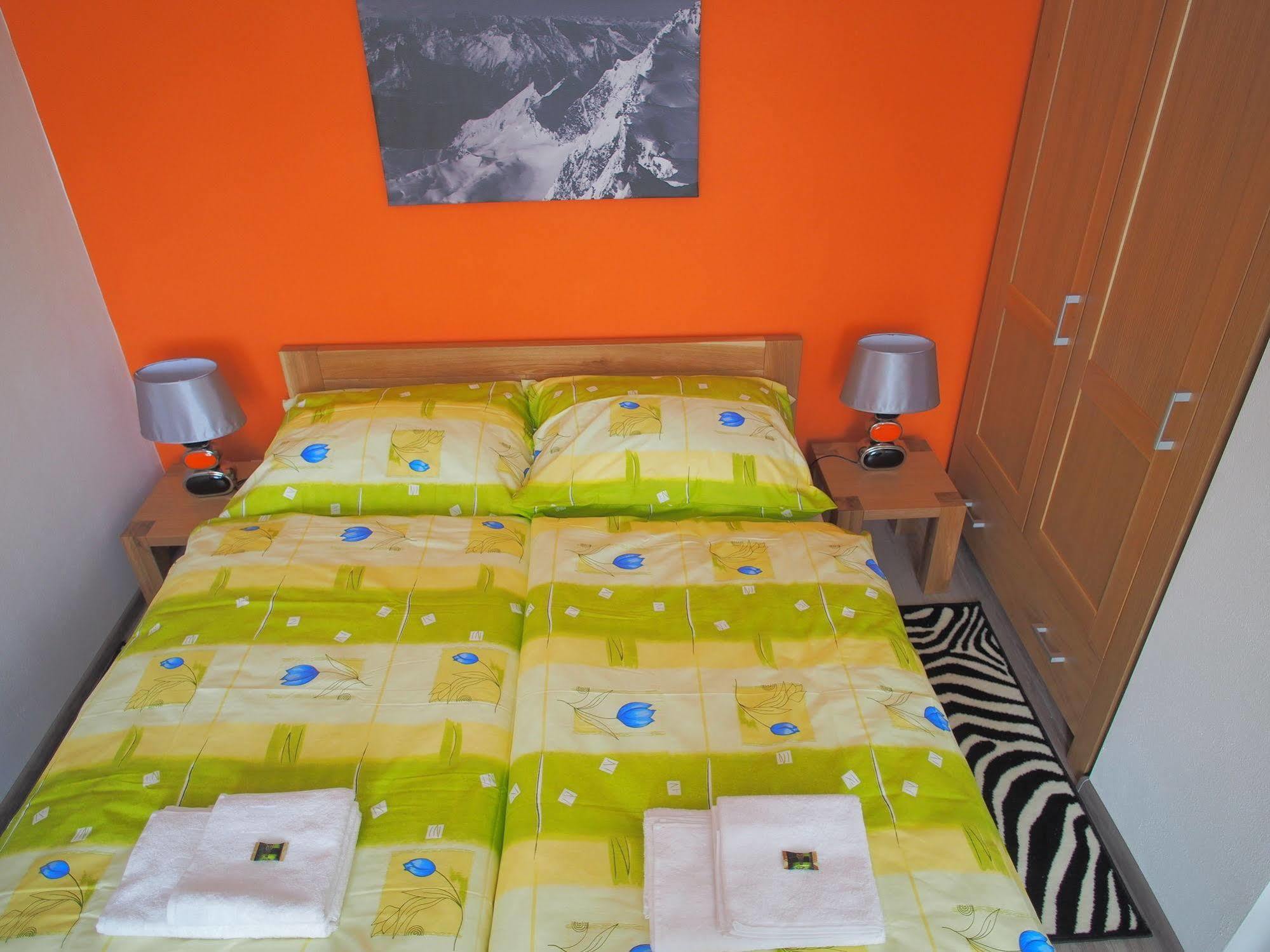 Apartman Helenka Stara Morava ตาตรันสกา ลอมนีจา ภายนอก รูปภาพ