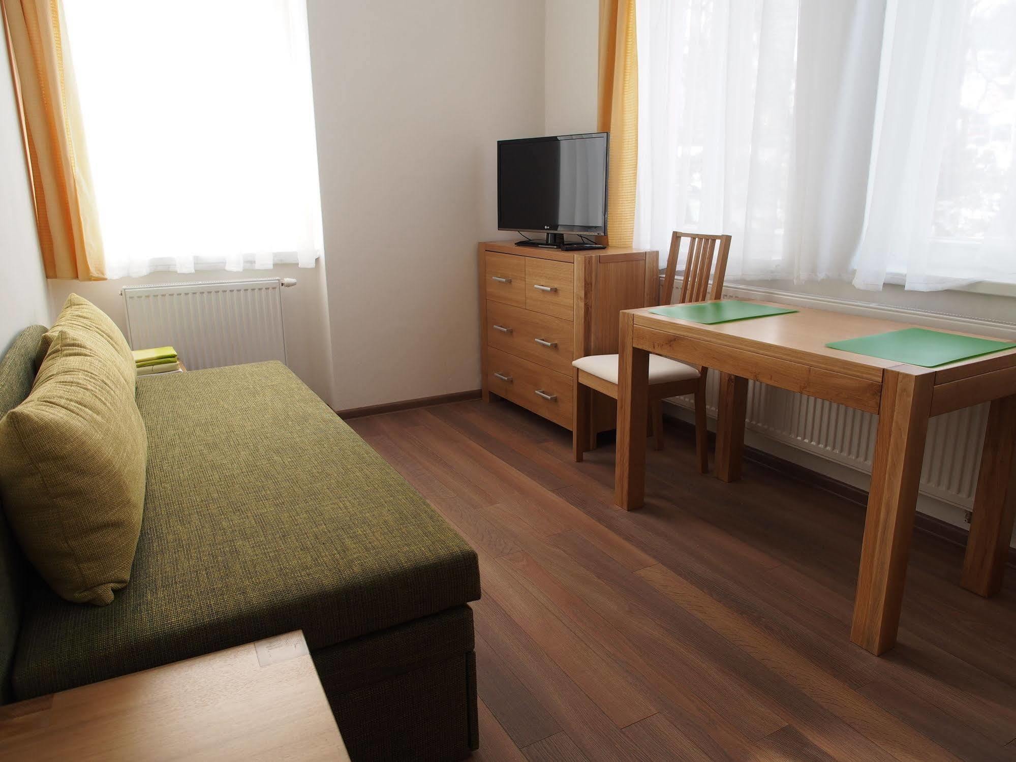 Apartman Helenka Stara Morava ตาตรันสกา ลอมนีจา ภายนอก รูปภาพ