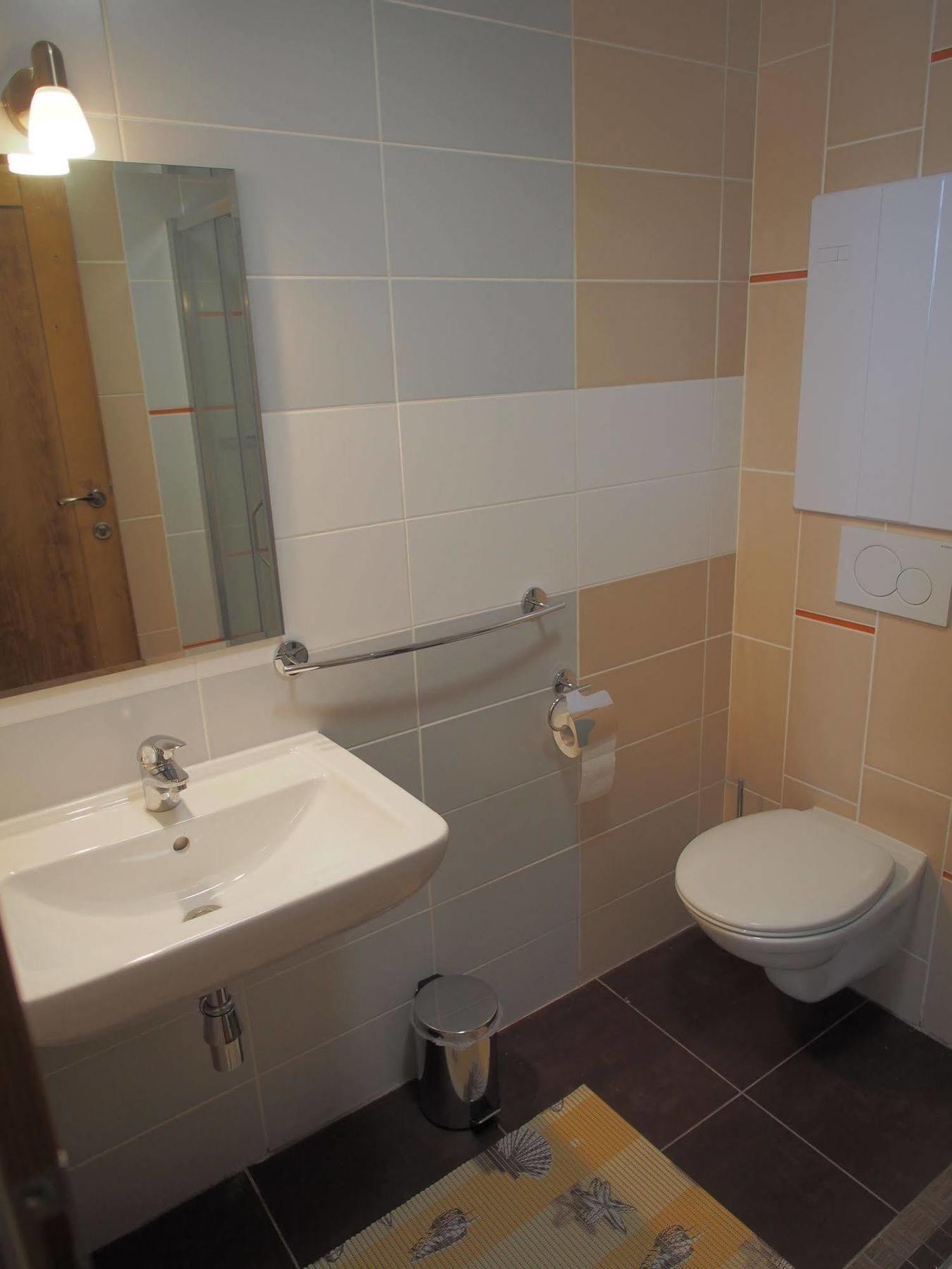 Apartman Helenka Stara Morava ตาตรันสกา ลอมนีจา ภายนอก รูปภาพ