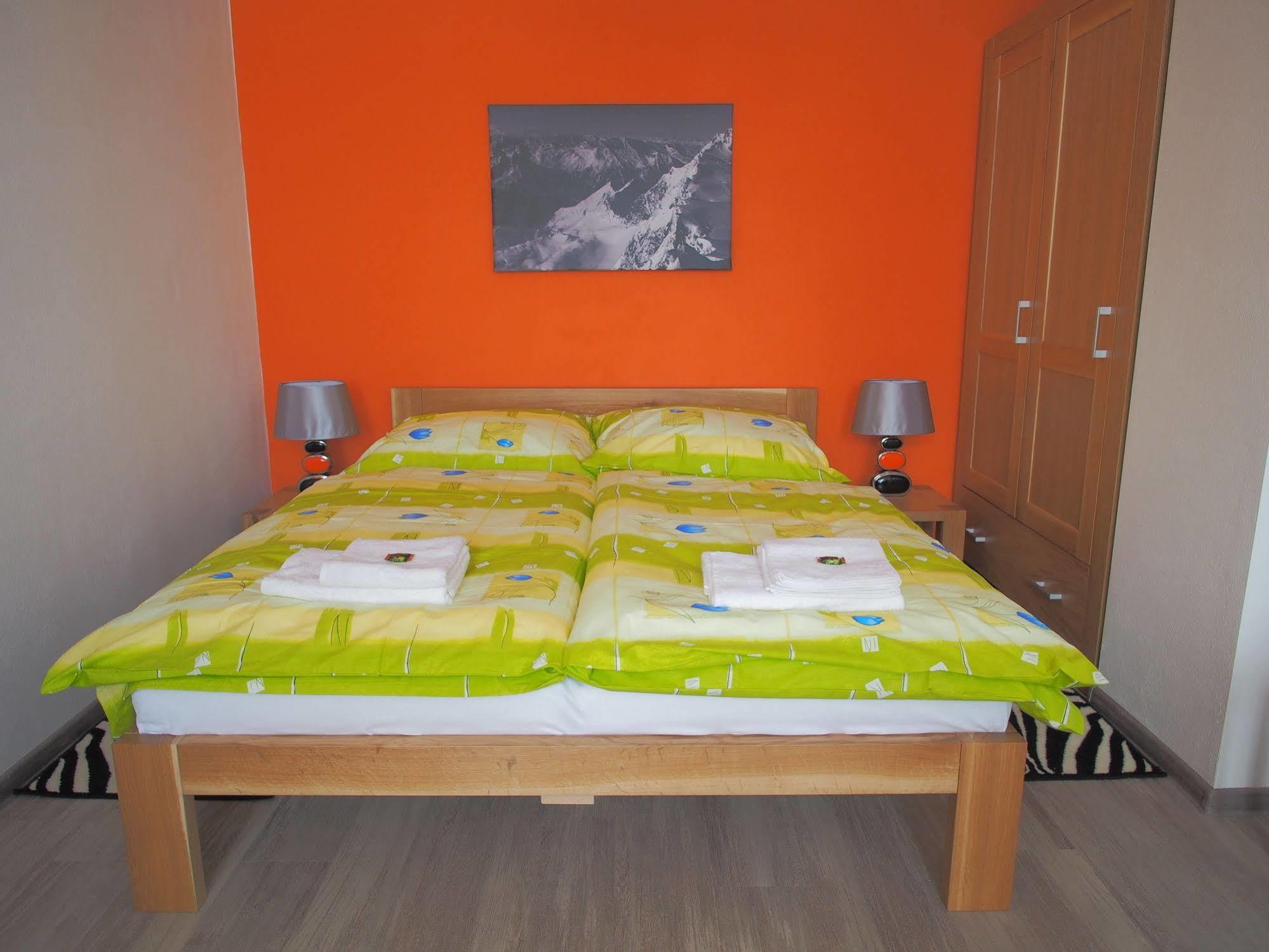 Apartman Helenka Stara Morava ตาตรันสกา ลอมนีจา ภายนอก รูปภาพ